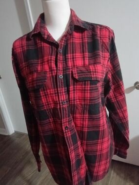 Faded Glory Red and Black Plaid Skirt